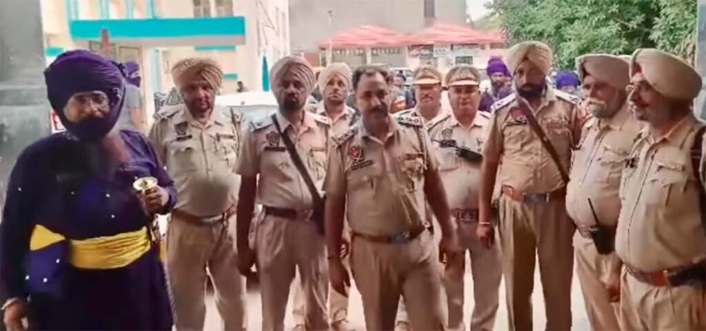 12_15_447760596untitled-8 copy-ll