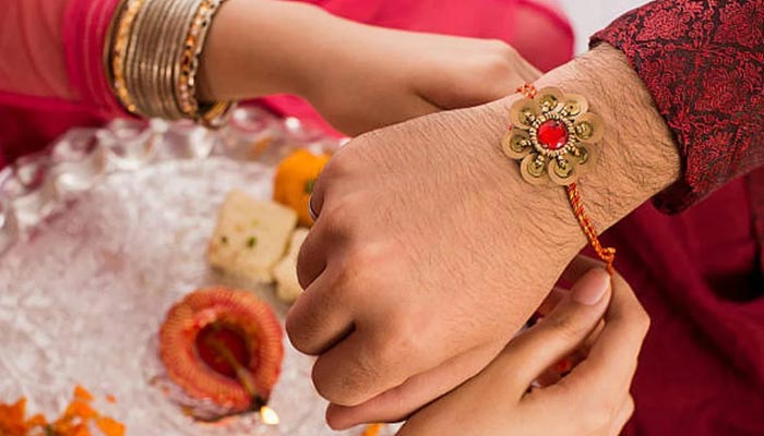 Essential-Things-for-Traditional-Raksha-Bandhan-Celebrations