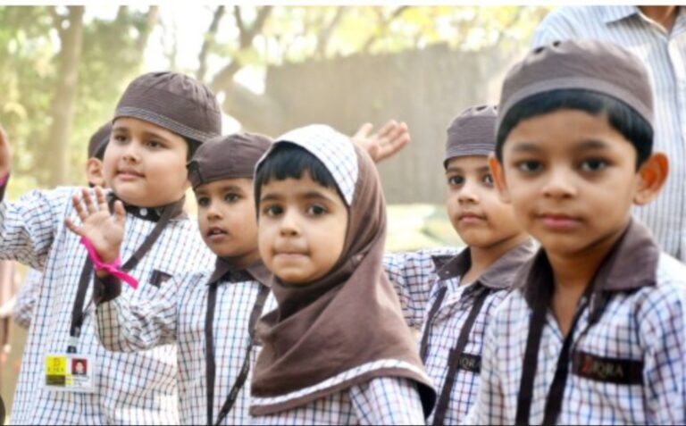ਸਿੱਖਿਆ ਮੁਸਲਮਾਨਾਂ ਲਈ ਗਤੀਸ਼ੀਲਤਾ ਦਾ ਇਕੋ-ਇਕ ਪ੍ਰਵੇਸ਼ ਦੁਆਰ ਹੈ