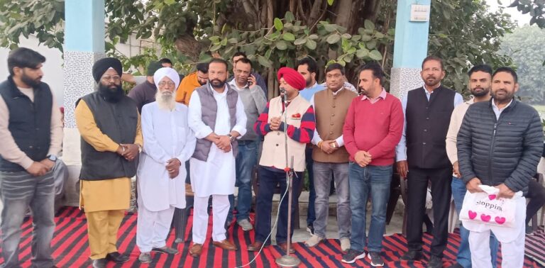 ਜ਼ਿਲ੍ਹਾ ਪਰਿਸ਼ਦ ਉਮੀਦਵਾਰ ਹਰਜੀਵਨ ਕੌਰ ਜੱਸੜ ਬਲਾਕ ਸੰਮਤੀ ਉਮੀਦਵਾਰ ਚੰਨਾ ਕੈਡ ਲਈ ਸਾਬਕਾ ਵਿਧਾਇਕ ਵੈਦ ਨੇ ਕੀਤਾ ਪ੍ਰਚਾਰ