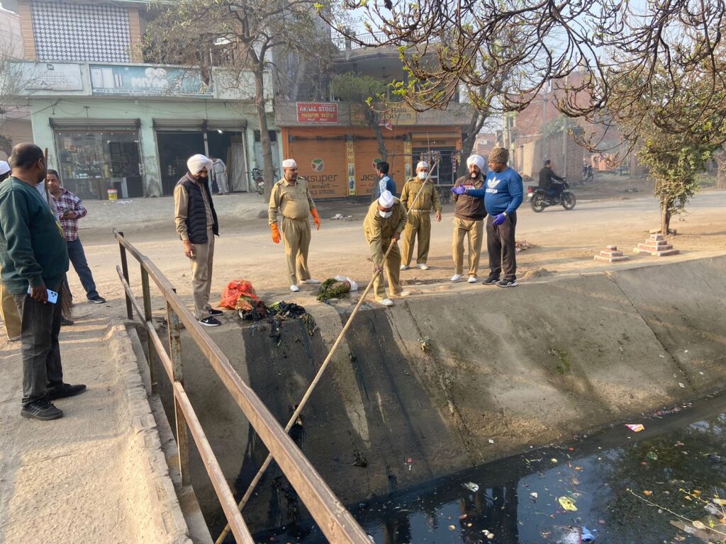 519a330f-e1ba-41bc-8307-74c56f5d7e08