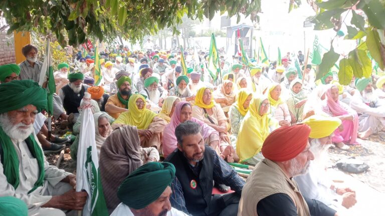 ਵੱਖ-ਵੱਖ ਜਥੇਬੰਦੀਆਂ ਨੇ ਭਾਜਪਾ ਆਗੂ ਕੇਵਲ ਸਿੰਘ ਢਿੱਲੋਂ ਦੀ ਰਿਹਾਇਸ਼ ਅੱਗੇ ਕੀਤਾ ਰੋਸ ਪ੍ਰਦਰਸ਼ਨ